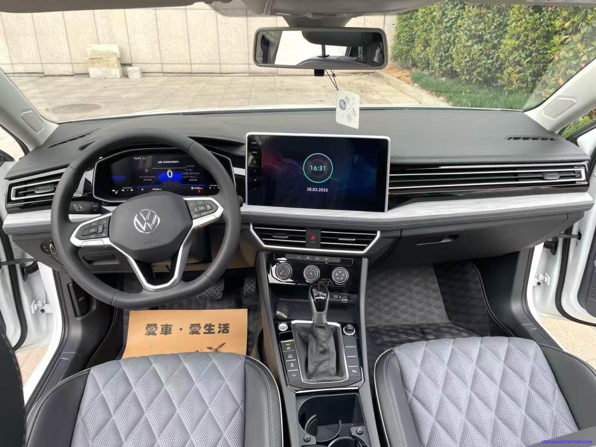 Car Image 7