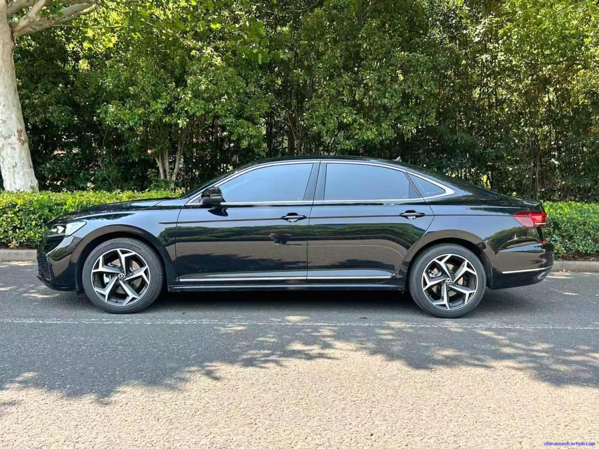 Car Image 4