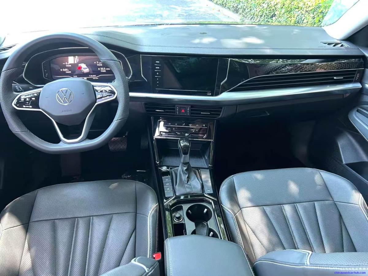 Car Image 8