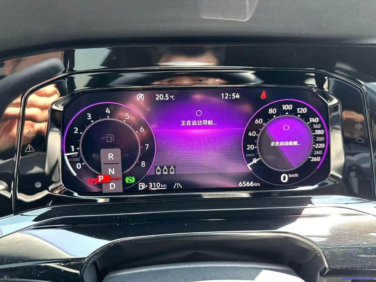 Car Image 9