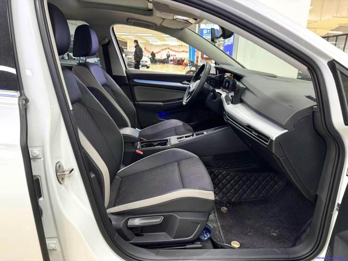 Car Image 8