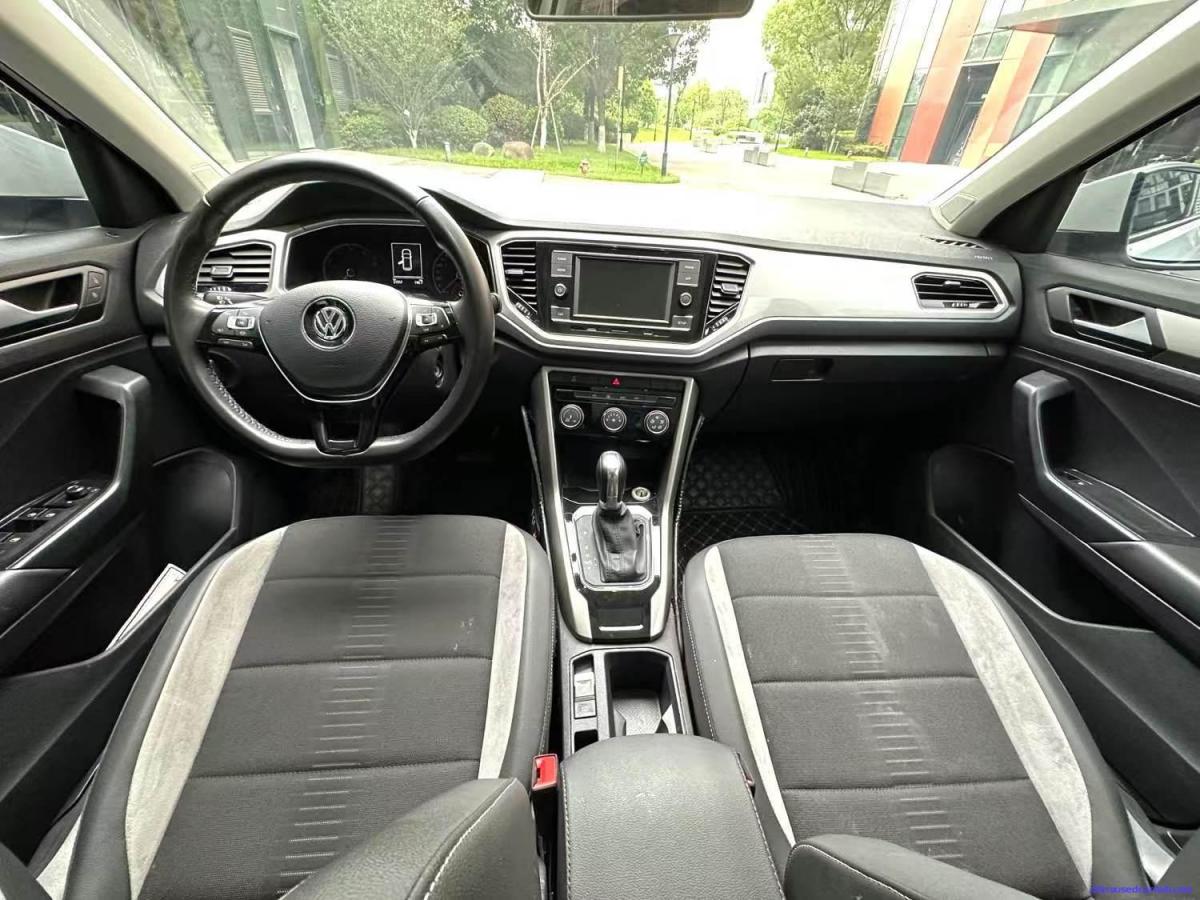 Car Image 8